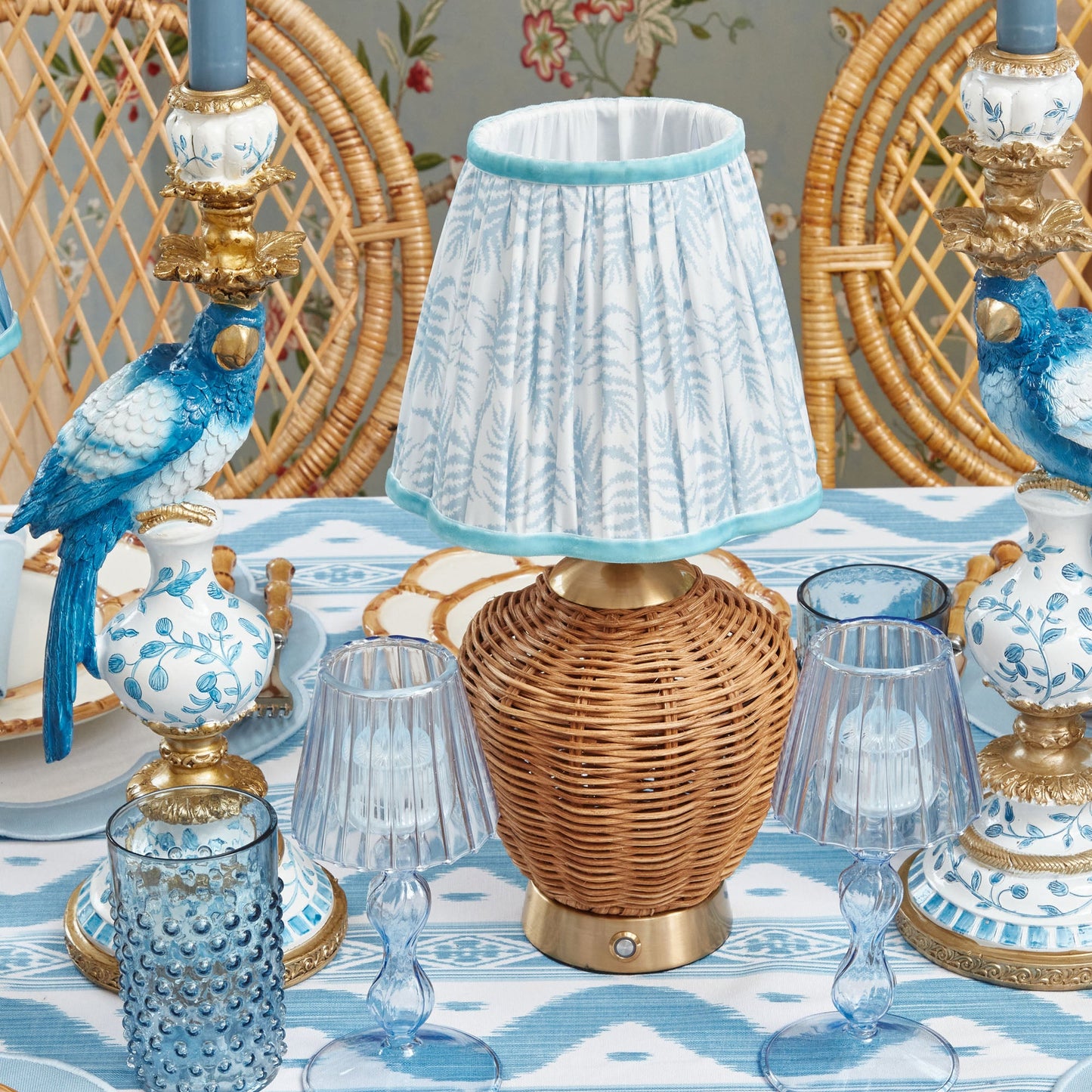 Rattan Ursula Rechargeable Lamp