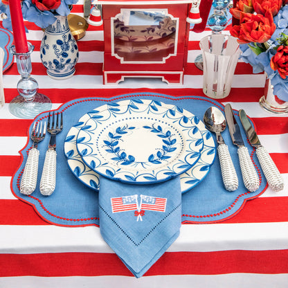 Elizabeth Blue Garland Starter Plate