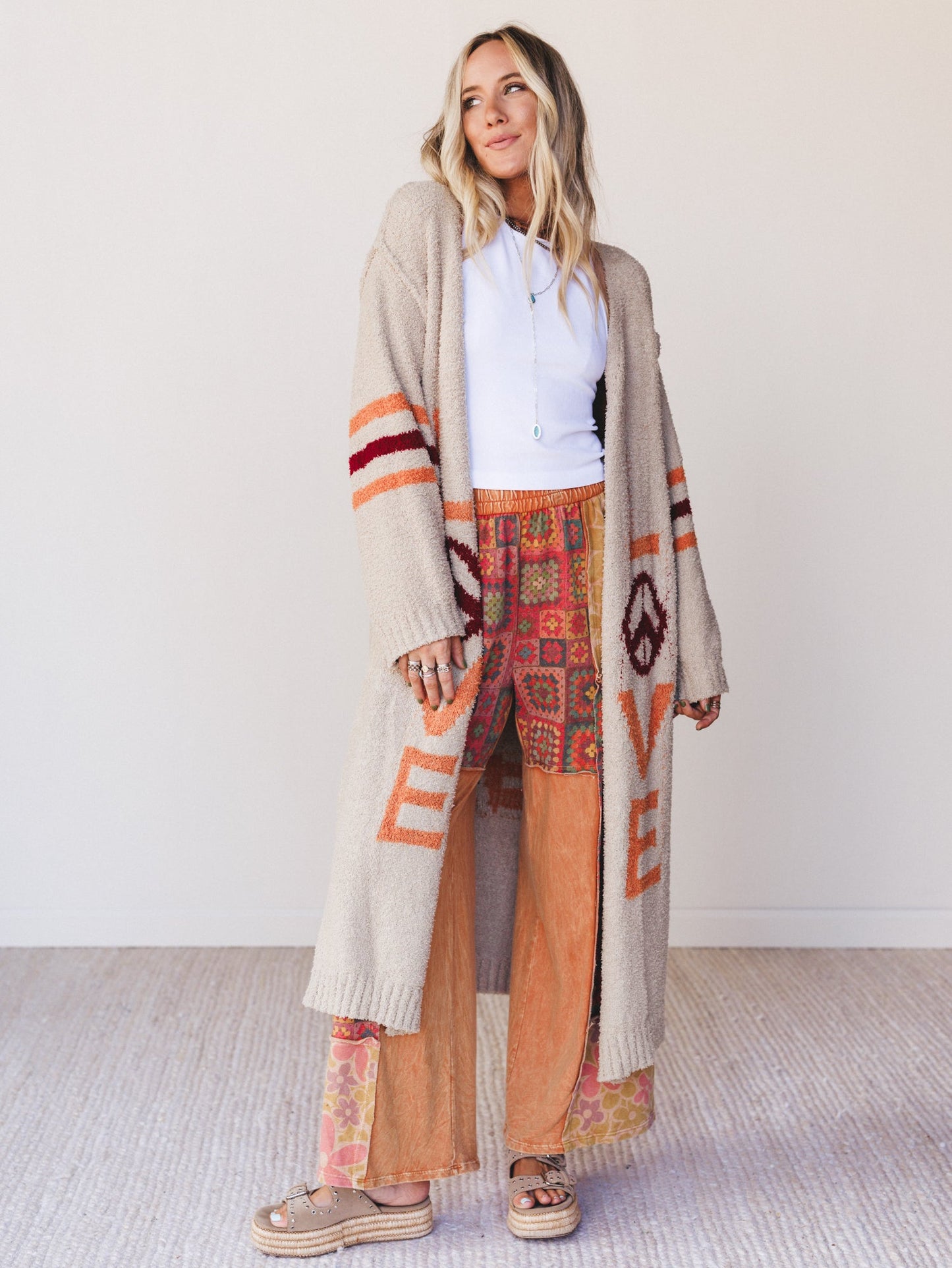 Groove In Love Sweater - Mocha