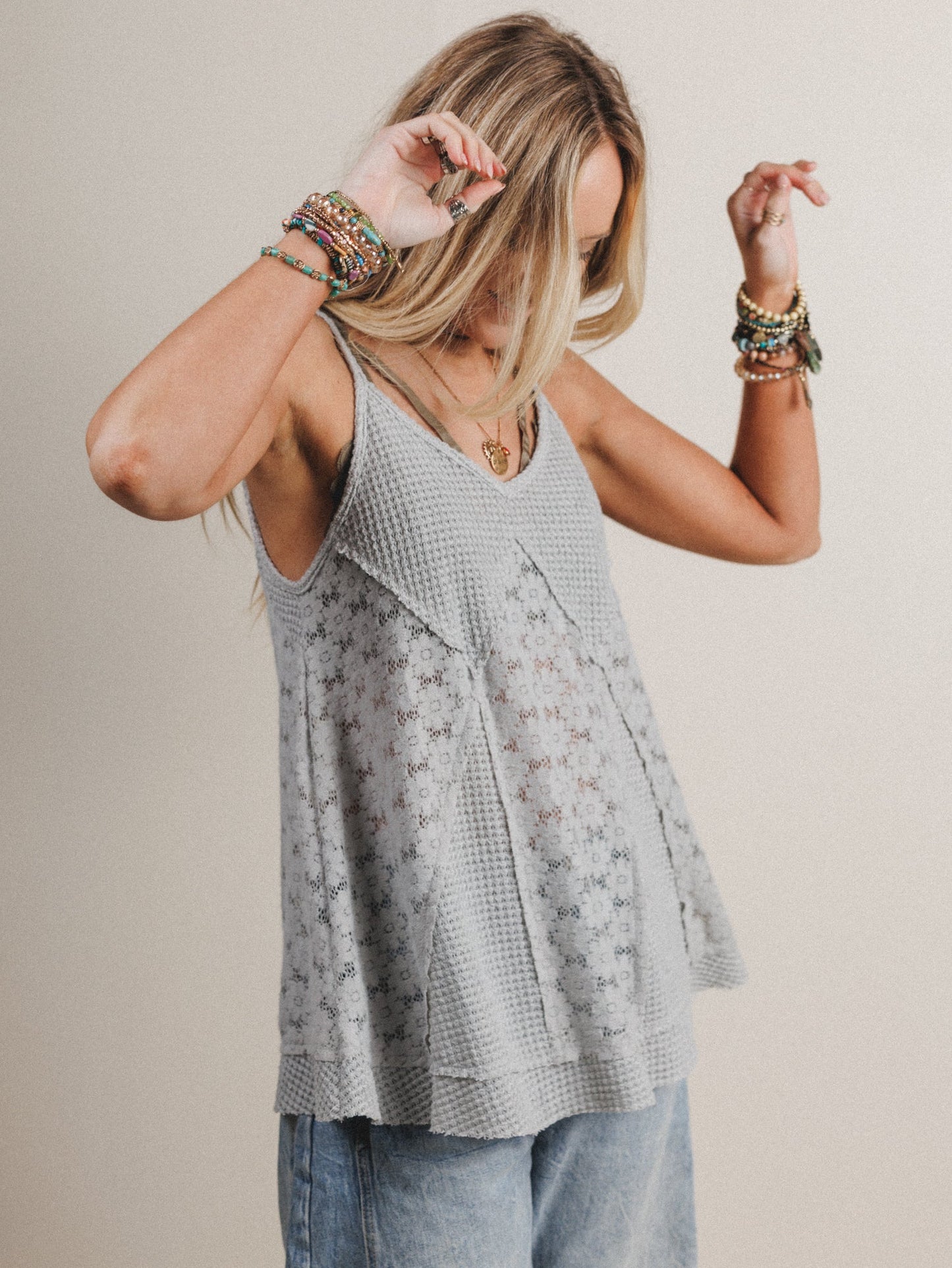 Daisy Lace Tank - Gray