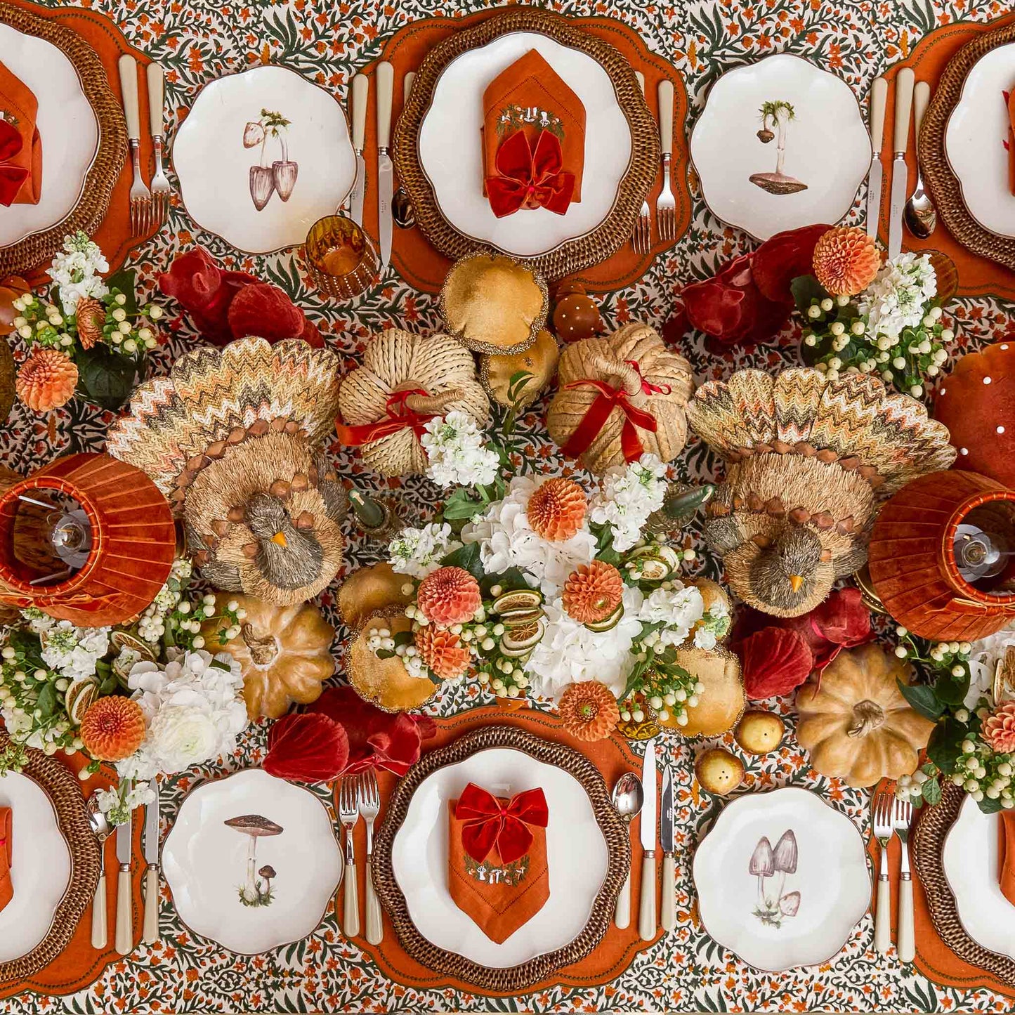 Scalloped Mushroom Starter Plate (Brown)