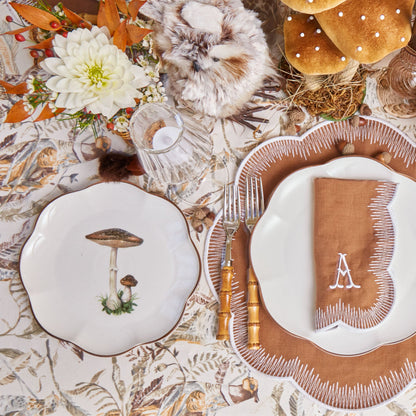 Scalloped Mushroom Starter Plate (Brown)