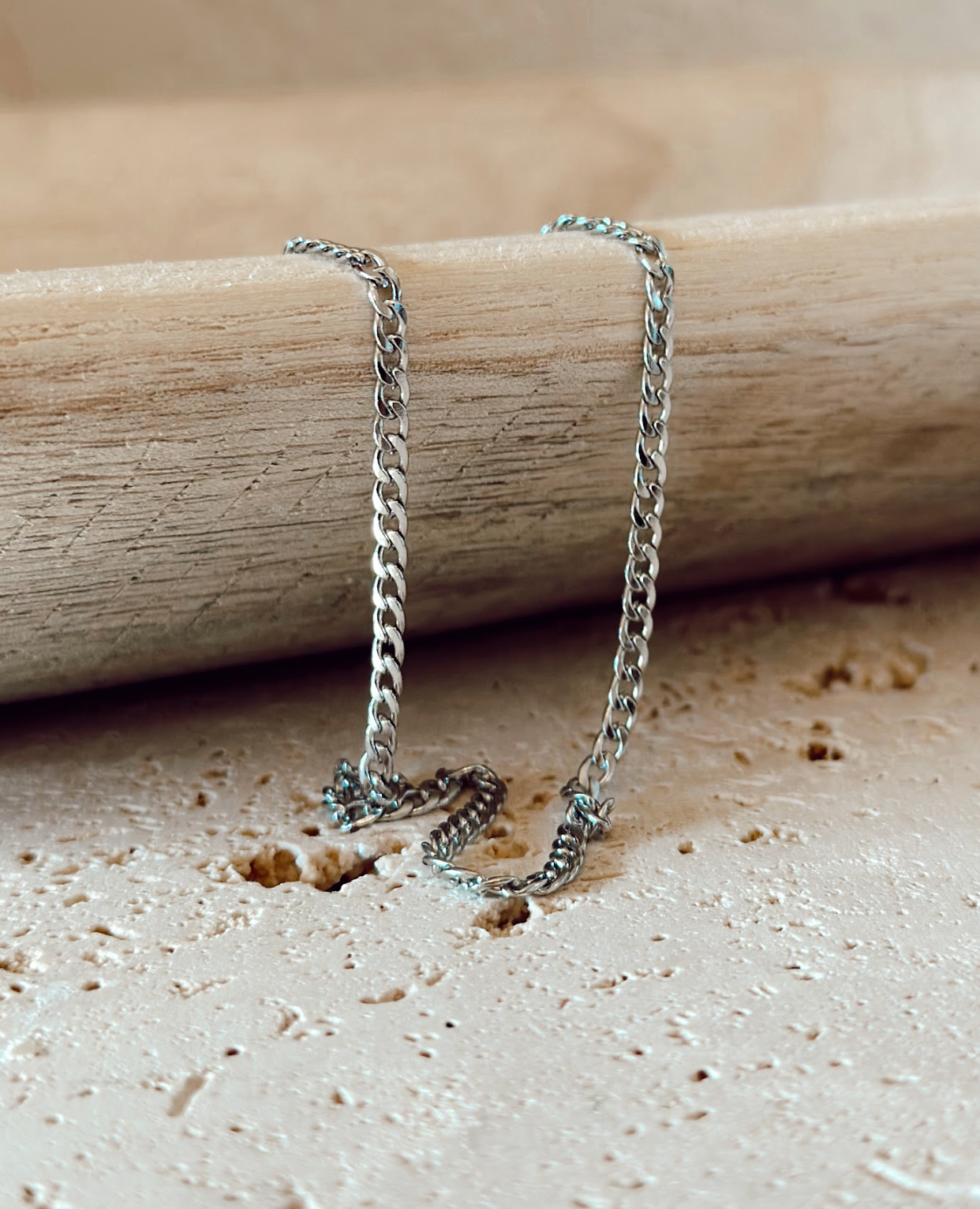 dainty curb chain