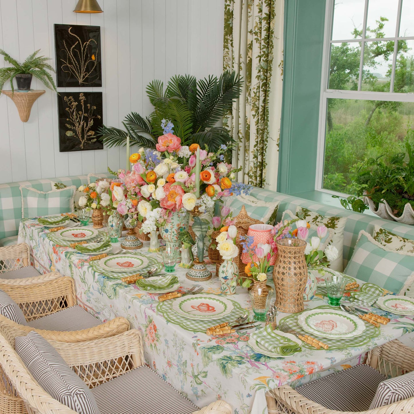 Green Laurel Tulip Dinner Plates (Set of 4)