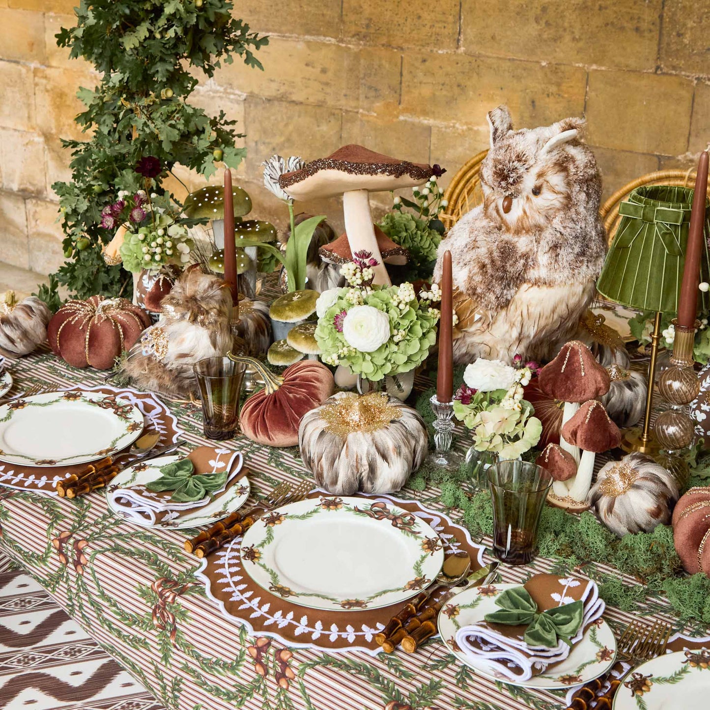 Acorn Garland Dinner & Starter Plates (Set of 8)