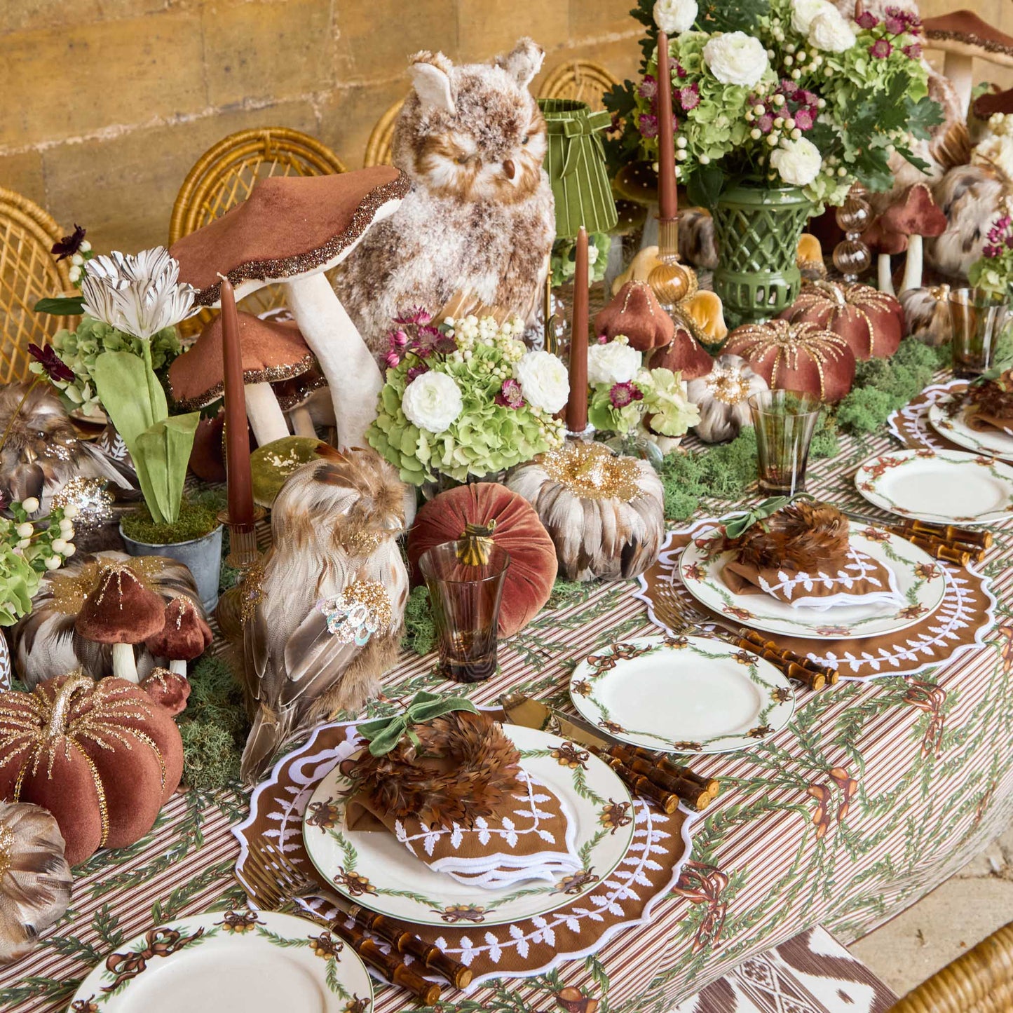Acorn Garland Dinner & Starter Plates (Set of 8)