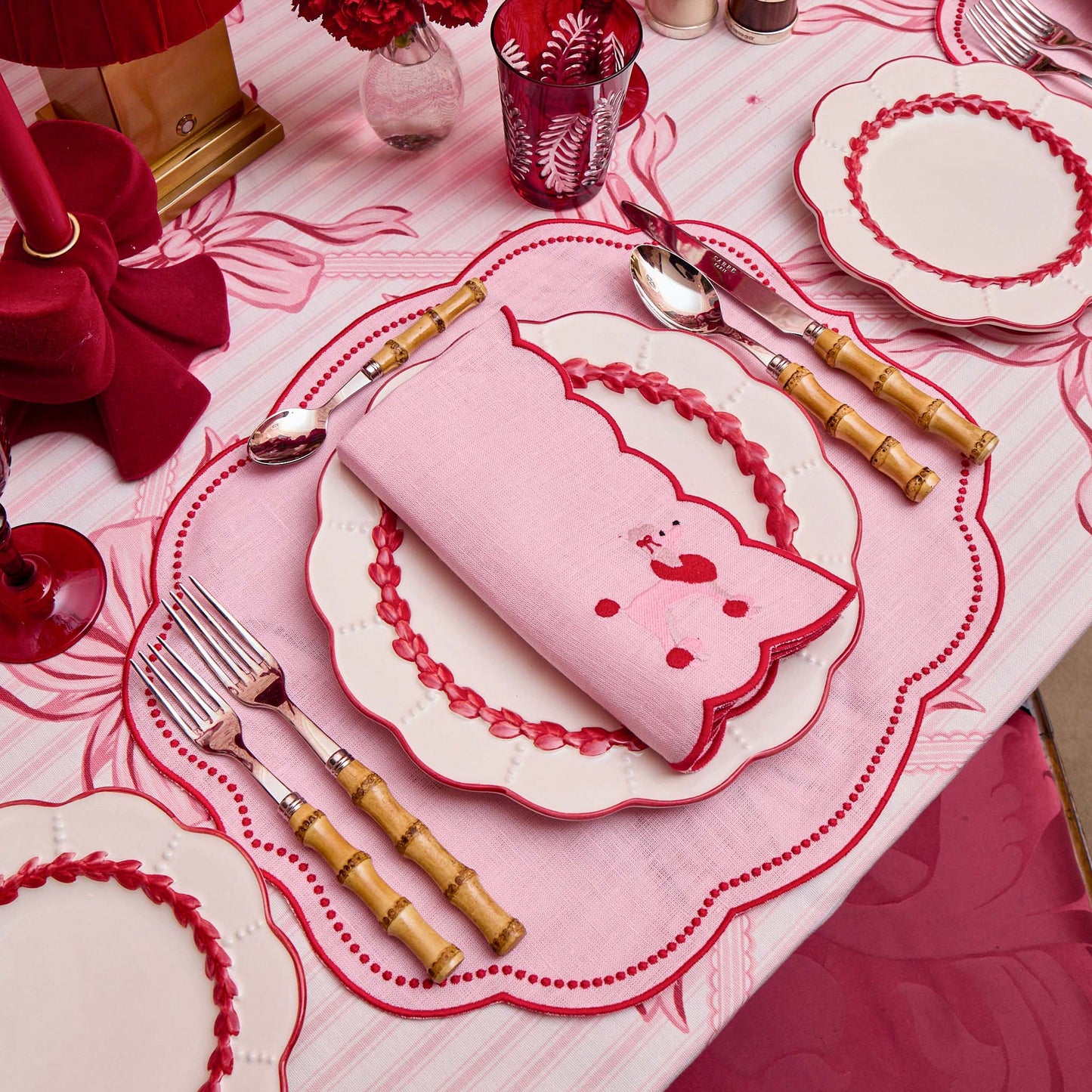 Red Laurel Starter Plates (Set of 4)