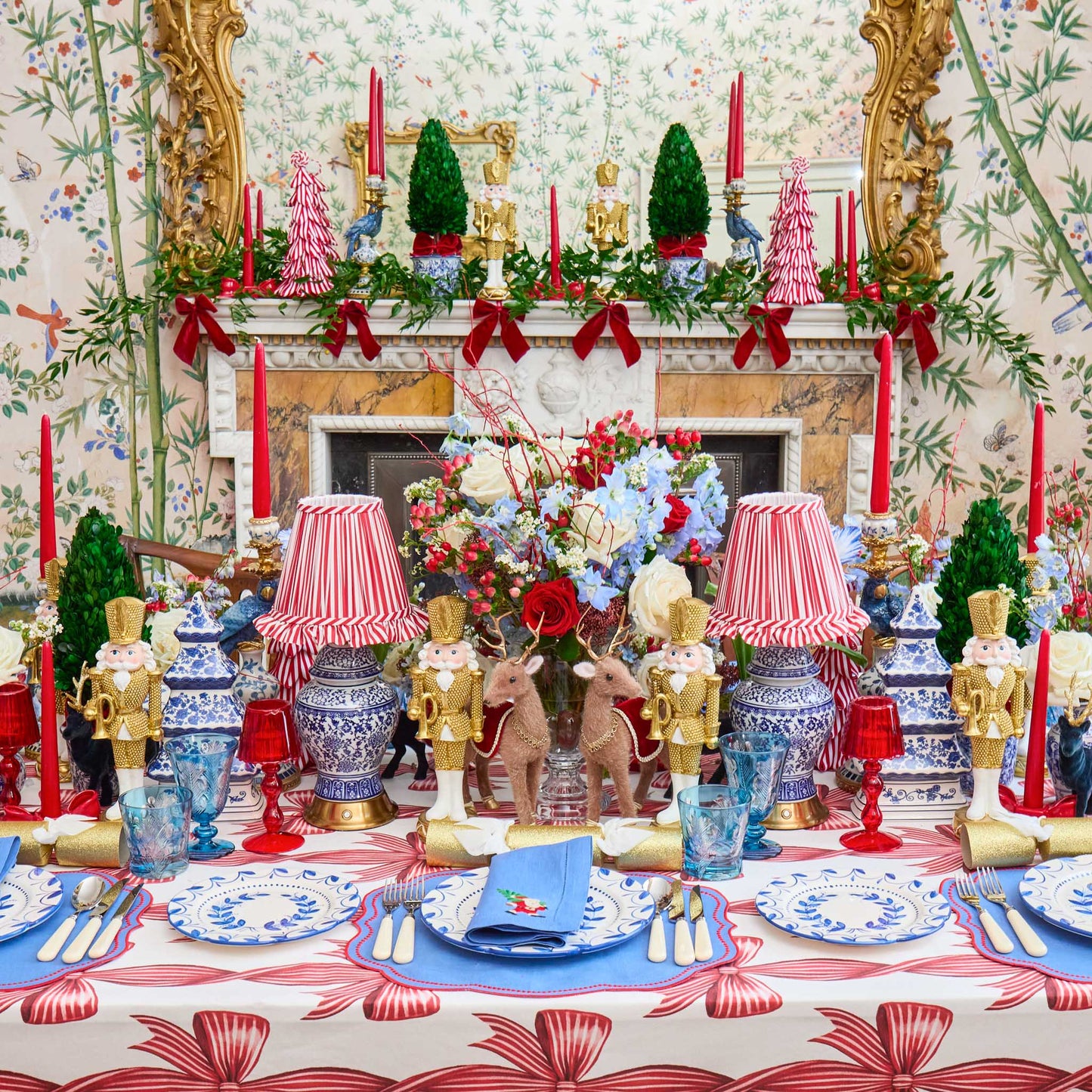 Elizabeth Blue Garland Starter Plates (Set of 4)