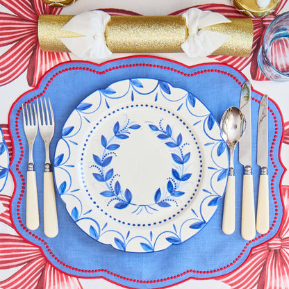 Elizabeth Blue Garland Dinner Plate