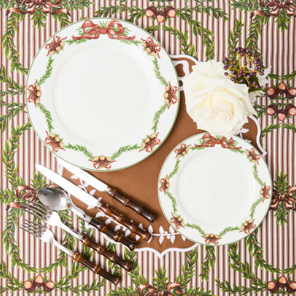 Acorn Garland Dinner Plate