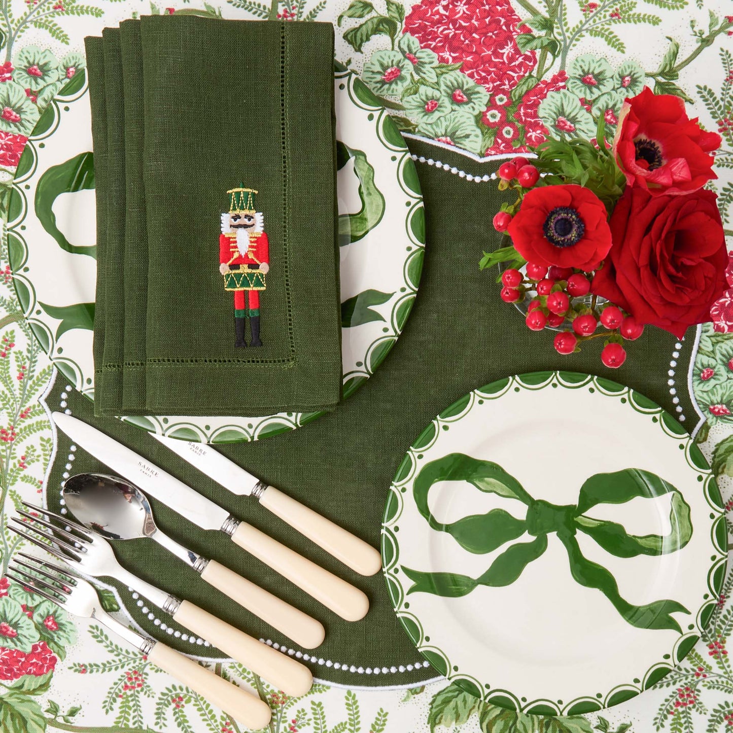 Marilyn Forest Green Bow Starter Plate