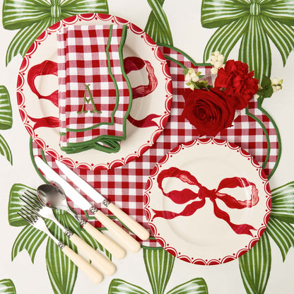 Marilyn Red Bow Starter Plate